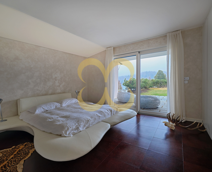 Wasescha_APT_Blanche_24