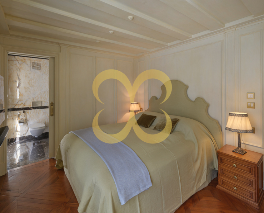 Wasescha_APT_White_32