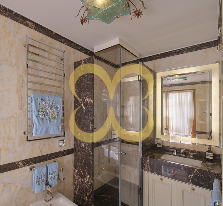 Wasescha_APT_White_33